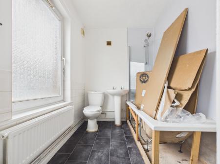 2 bedroom Flat to let in Gordon Road, Fareham, PO16