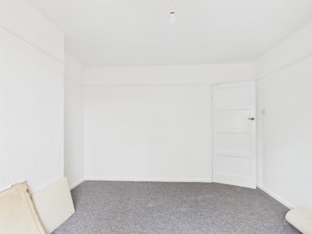 2 bedroom Flat to let in Gordon Road, Fareham, PO16