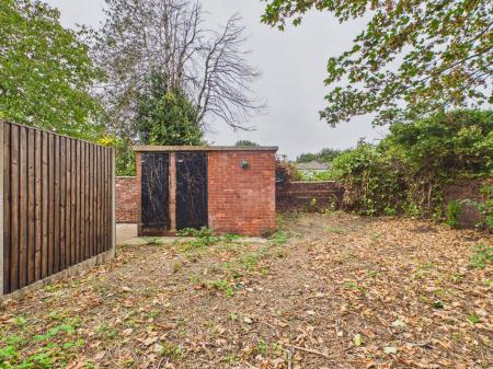 2 bedroom Flat to let in Gordon Road, Fareham, PO16
