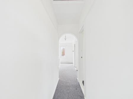 2 bedroom Flat to let in Gordon Road, Fareham, PO16