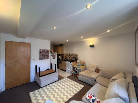 1 bedroom Flat to let in Christchurch Road, Bournemouth, BH1