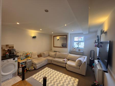 1 bedroom Flat to let in Christchurch Road, Bournemouth, BH1
