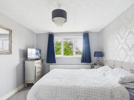 5 bedroom Detached house to let in Northfield Close, Waterlooville, PO8