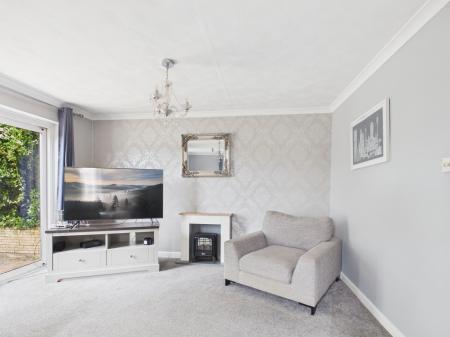 5 bedroom Detached house to let in Northfield Close, Waterlooville, PO8