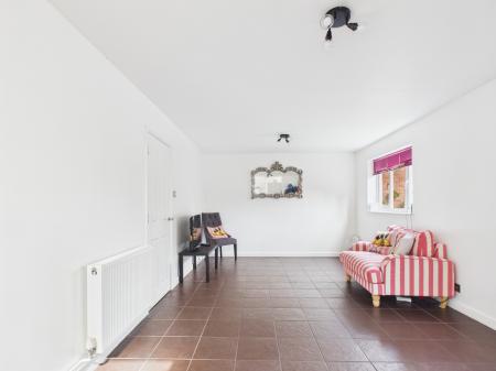 5 bedroom Detached house to let in Northfield Close, Waterlooville, PO8