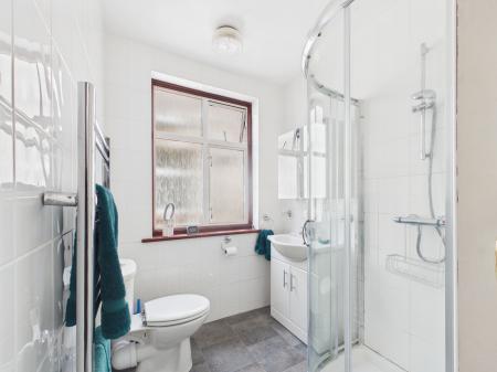 5 bedroom End of terrace house for sale in Chatsworth Avenue, Cosham, Portsmouth, PO6