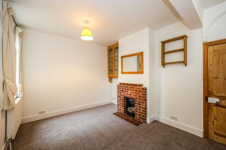 3 bedroom Terraced House to let in Newcome Road, Fratton, Portsmouth, PO1
