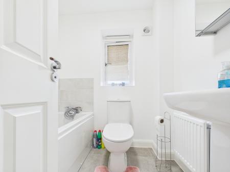 3 bedroom Semi-detached house to let in St.Agnes Close, Bedhampton, Havant, PO9