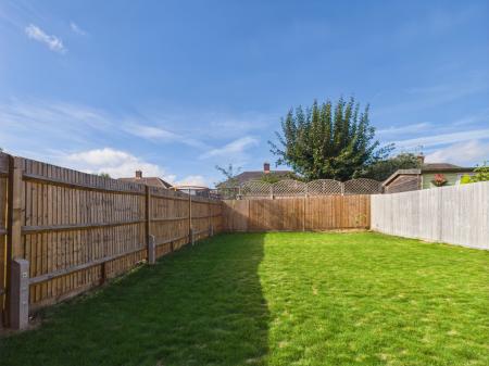 3 bedroom Semi-detached house to let in St.Agnes Close, Bedhampton, Havant, PO9