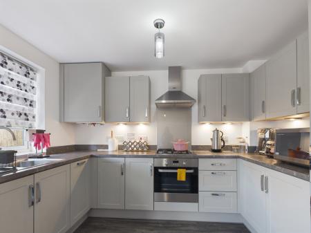 3 bedroom Semi-detached house to let in St.Agnes Close, Bedhampton, Havant, PO9