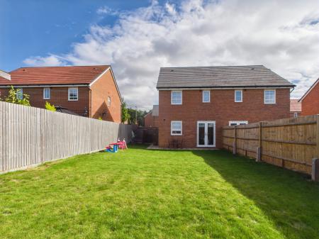3 bedroom Semi-detached house to let in St.Agnes Close, Bedhampton, Havant, PO9