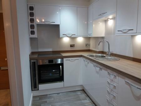 1 bedroom Flat to let in Forest Grove House, London Road, Cowplain, Waterlooville PO8