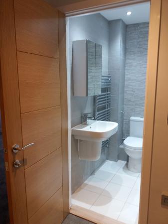 1 bedroom Flat to let in Forest Grove House, London Road, Cowplain, Waterlooville PO8