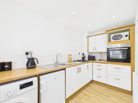 1 bedroom Flat for sale in Regal Close, Cosham, Portsmouth, PO6