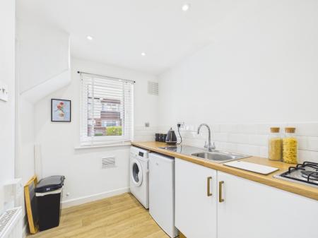 1 bedroom Flat for sale in Regal Close, Cosham, Portsmouth, PO6