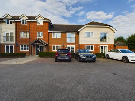 1 bedroom Flat for sale in (SALES) Hambledon Road, Waterlooville, PO7