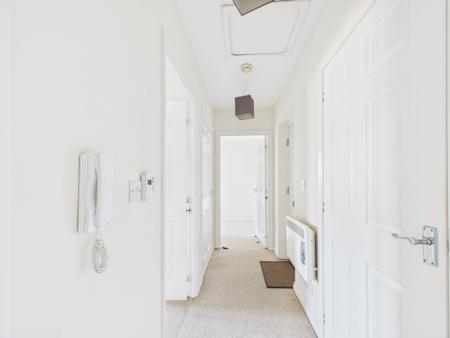 2 bedroom Flat to let in The Fairways, Farlington, Portsmouth, PO6