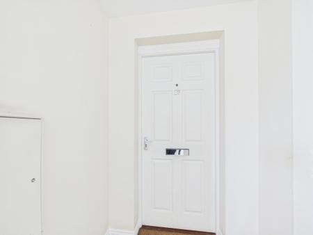 2 bedroom Flat to let in The Fairways, Farlington, Portsmouth, PO6