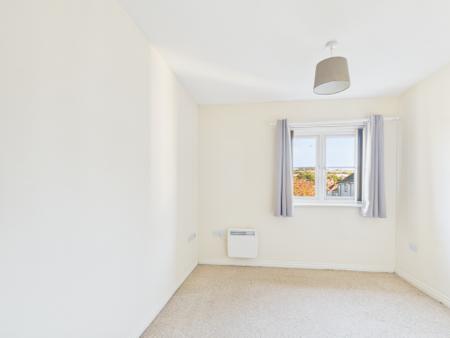 2 bedroom Flat to let in The Fairways, Farlington, Portsmouth, PO6