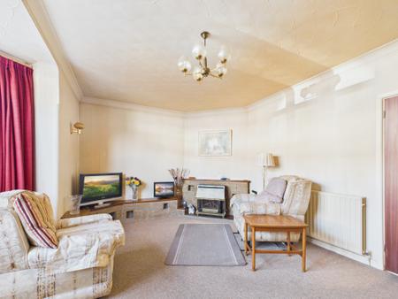 3 bedroom End of terrace house for sale in Hawthorn Crescent, Cosham, Portsmouth, PO6