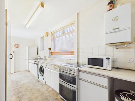 3 bedroom End of terrace house for sale in Hawthorn Crescent, Cosham, Portsmouth, PO6