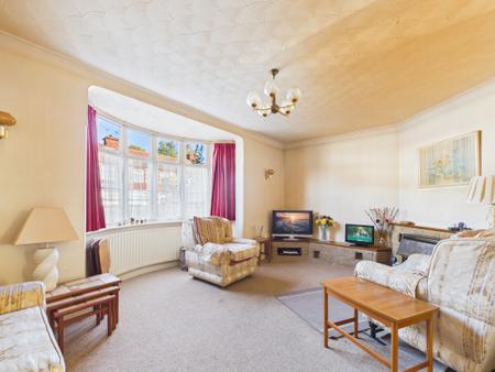 3 bedroom End of terrace house for sale in Hawthorn Crescent, Cosham, Portsmouth, PO6