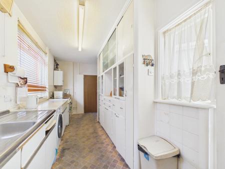 3 bedroom End of terrace house for sale in Hawthorn Crescent, Cosham, Portsmouth, PO6