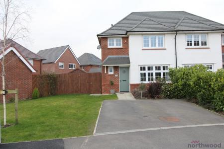3 bedroom Semi-detached house for sale in Beagle Close, Higher Bartle, PR4