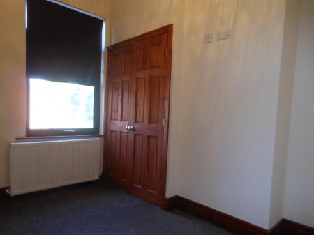2 bedroom Terraced House to let in New Hall Lane, Preston, PR1