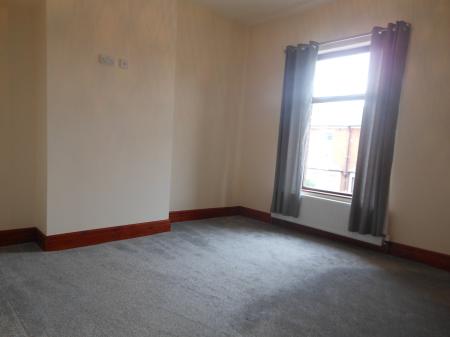 2 bedroom Terraced House to let in New Hall Lane, Preston, PR1