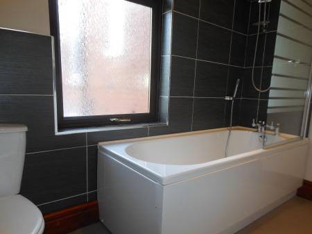 2 bedroom Terraced House to let in New Hall Lane, Preston, PR1