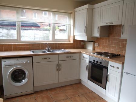 3 bedroom Terraced House to let in Dallas Street, Ashton on Ribble, Preston, PR1