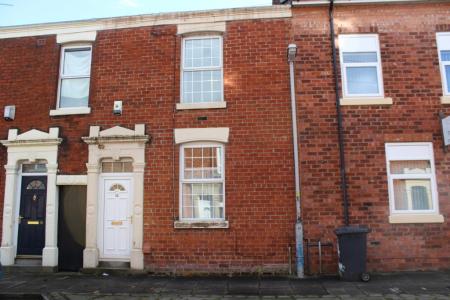 2 bedroom Terraced House to let in Moor Hall Street, Preston, PR1