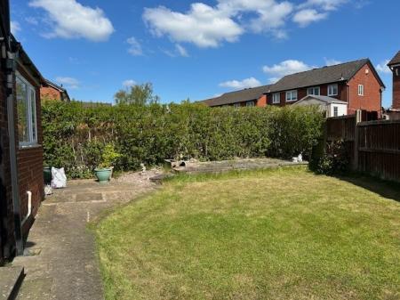 4 bedroom Semi-detached house to let in Parkthorne, Lea, PR2