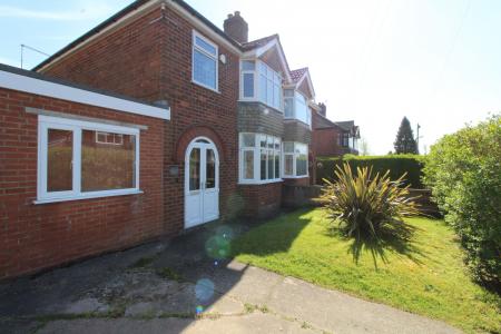 4 bedroom Semi-detached house to let in Parkthorne, Lea, PR2