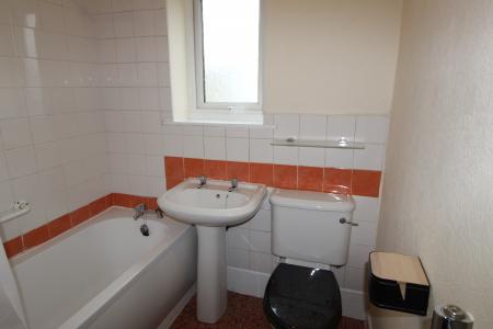 3 bedroom Terraced House to let in Station Road, Bamber Bridge, PR5