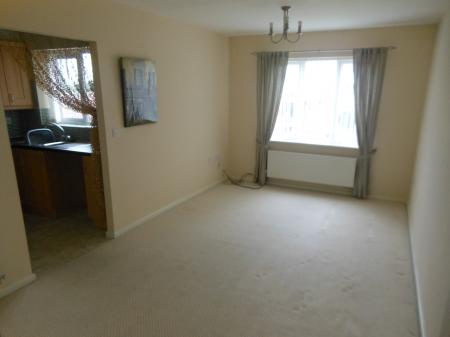 2 bedroom Flat to let in Royal Drive, Fulwood, PR2
