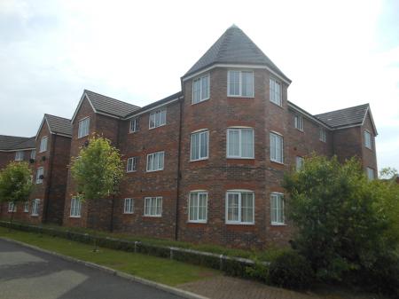 2 bedroom Flat to let in Royal Drive, Fulwood, PR2