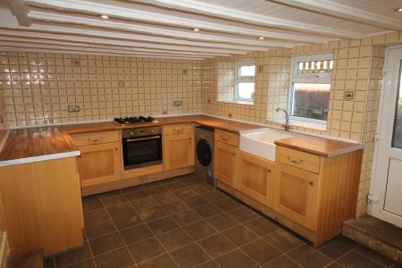 2 bedroom Terraced House to let in West View Place, Blackburn, BB2