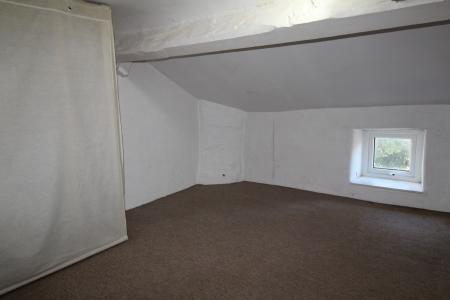 2 bedroom Terraced House to let in West View Place, Blackburn, BB2