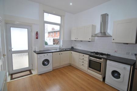3 bedroom Terraced House to let in Francis Street, Ashton on Ribble, Preston, PR2