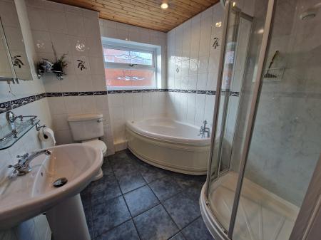 5 bedroom Detached house to let in Churchfield, Fulwood, PR2