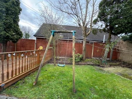 5 bedroom Detached house to let in Churchfield, Fulwood, PR2