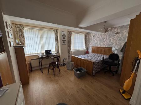 5 bedroom Detached house to let in Churchfield, Fulwood, PR2