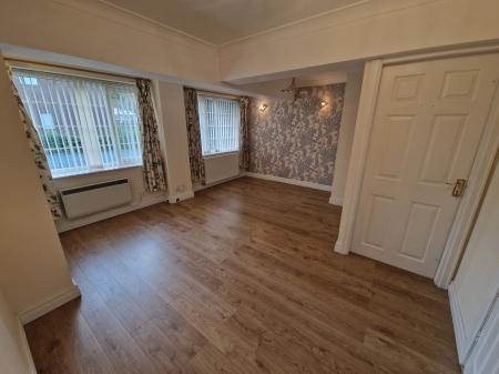 5 bedroom Detached house to let in Churchfield, Fulwood, PR2
