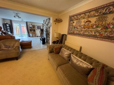 5 bedroom Detached house to let in Churchfield, Fulwood, PR2