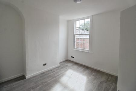1 bedroom Flat to let in Latham Street, Preston, PR1
