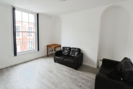 1 bedroom Flat to let in Latham Street, Preston, PR1