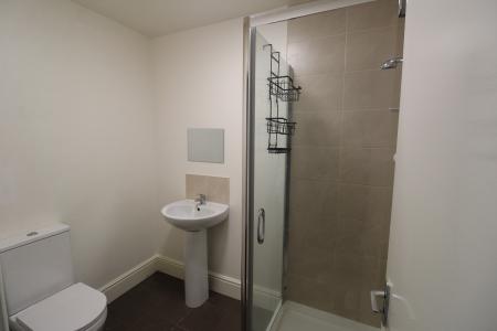 2 bedroom Flat to let in Fishergate Hill, Preston, PR1
