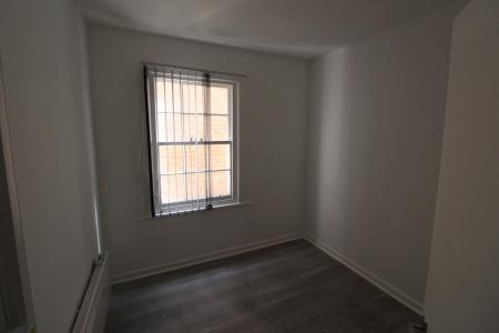 1 bedroom Flat to let in Latham Street, Preston, PR1